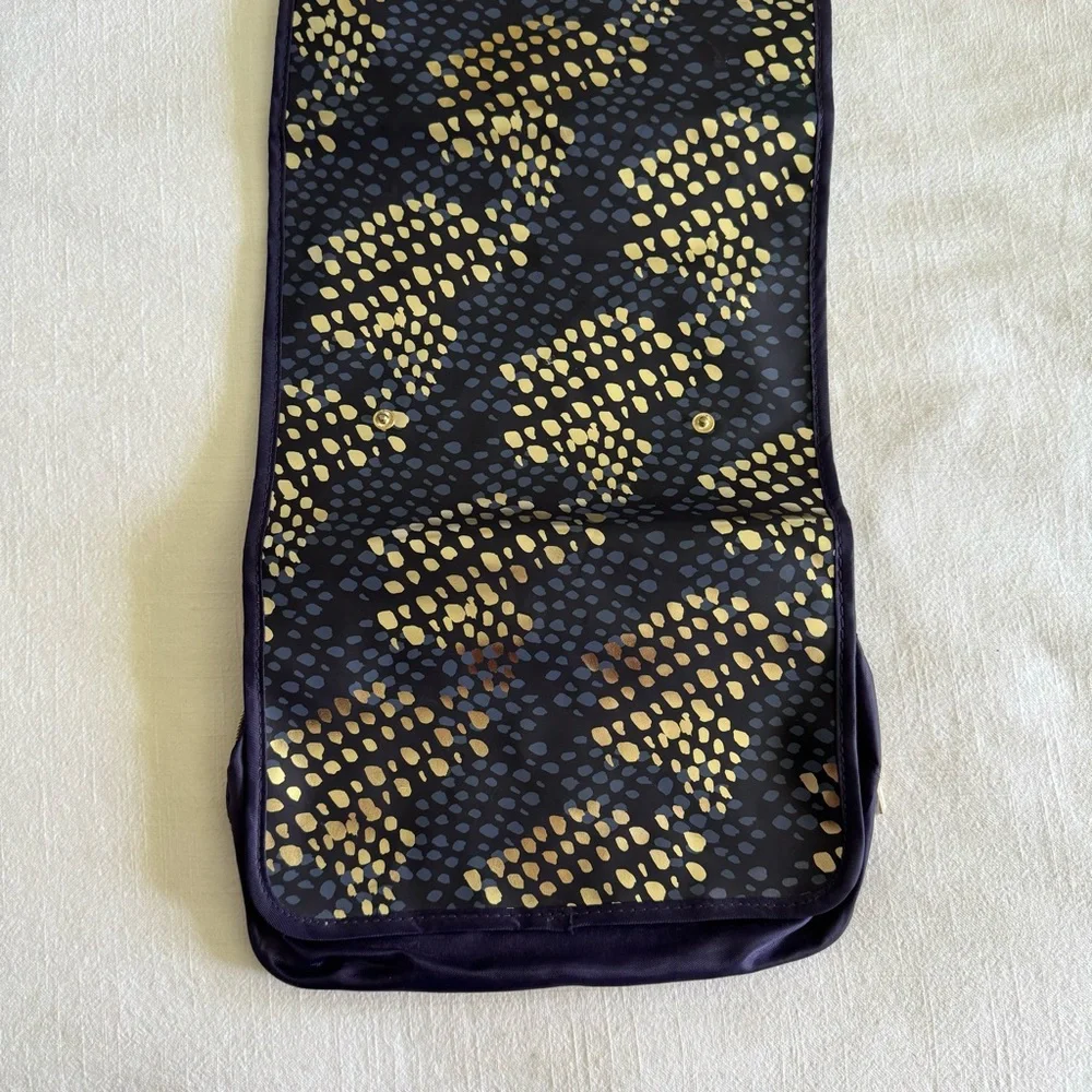 Monat cosmetic travel bags
